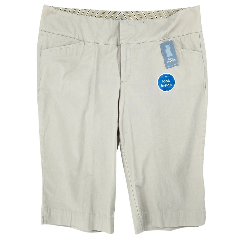 Dockers NEW 16P Truly Slimming‎ Curvy Shorts Womens Khaki Petite Performance